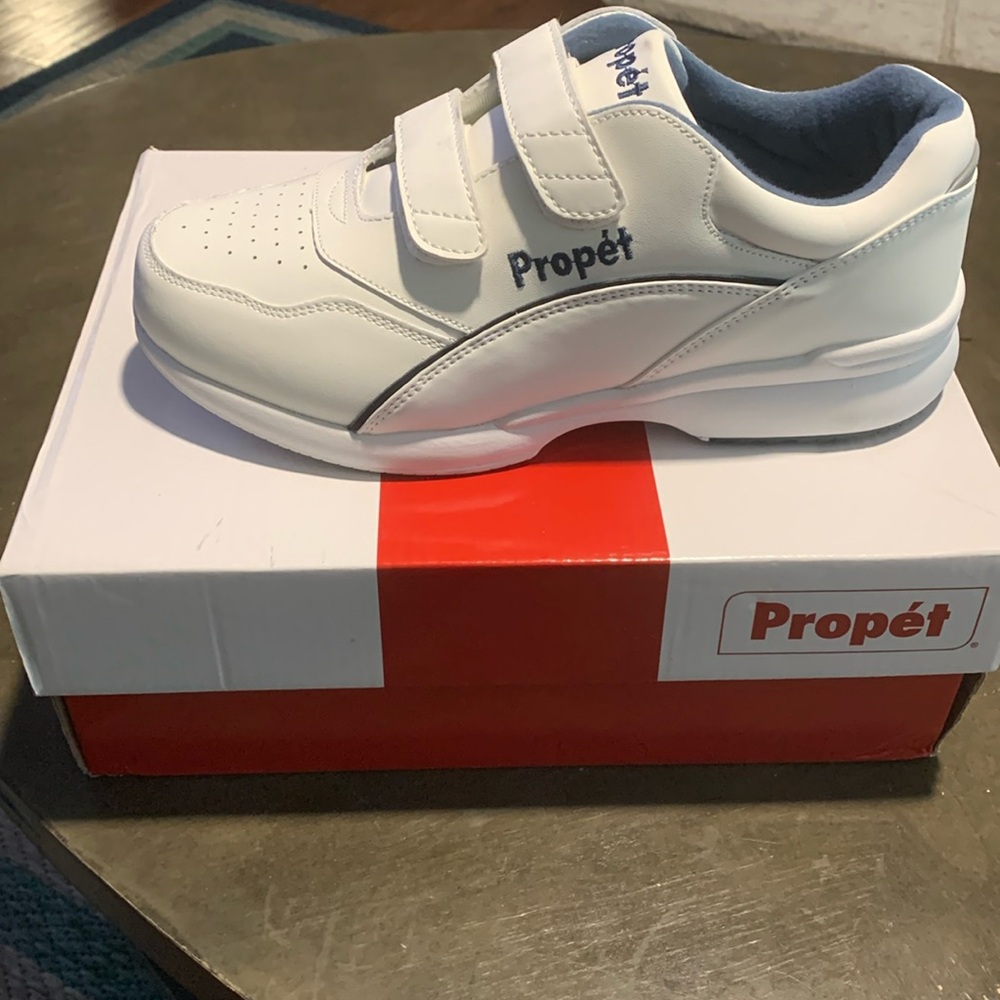 Propet wide size 7.5